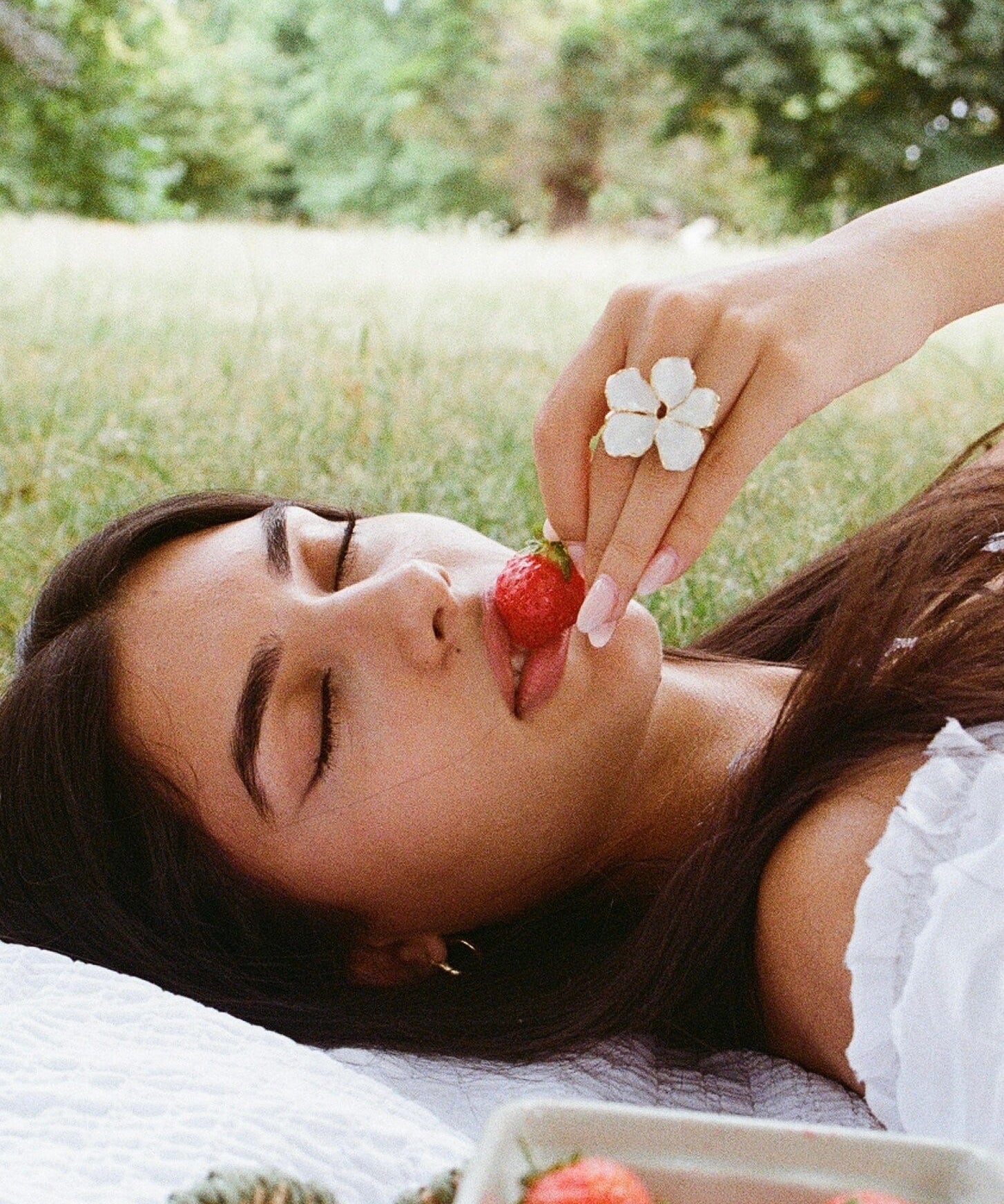 Squeeze-London-Rose-of-Sharon-Flower-Two-Part-Hibiscus-Petal-White-Enamel-Statement-Cocktail-Ring-Double-Ring-Sterling-Silver-Gold-Plated-Floral