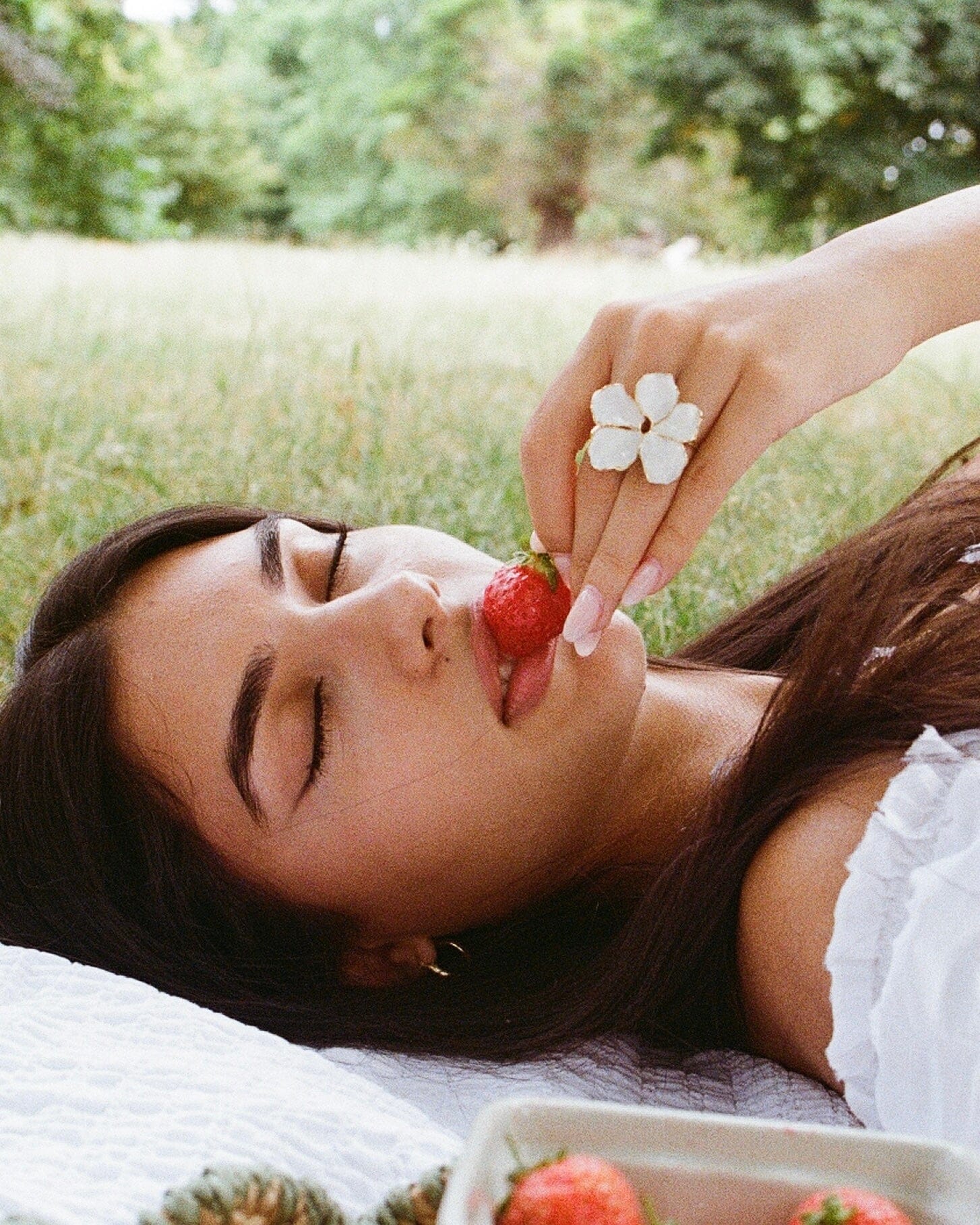 Squeeze-London-Rose-of-Sharon-Flower-Two-Part-Hibiscus-Petal-White-Enamel-Statement-Cocktail-Ring-Double-Ring-Sterling-Silver-Gold-Plated-Floral