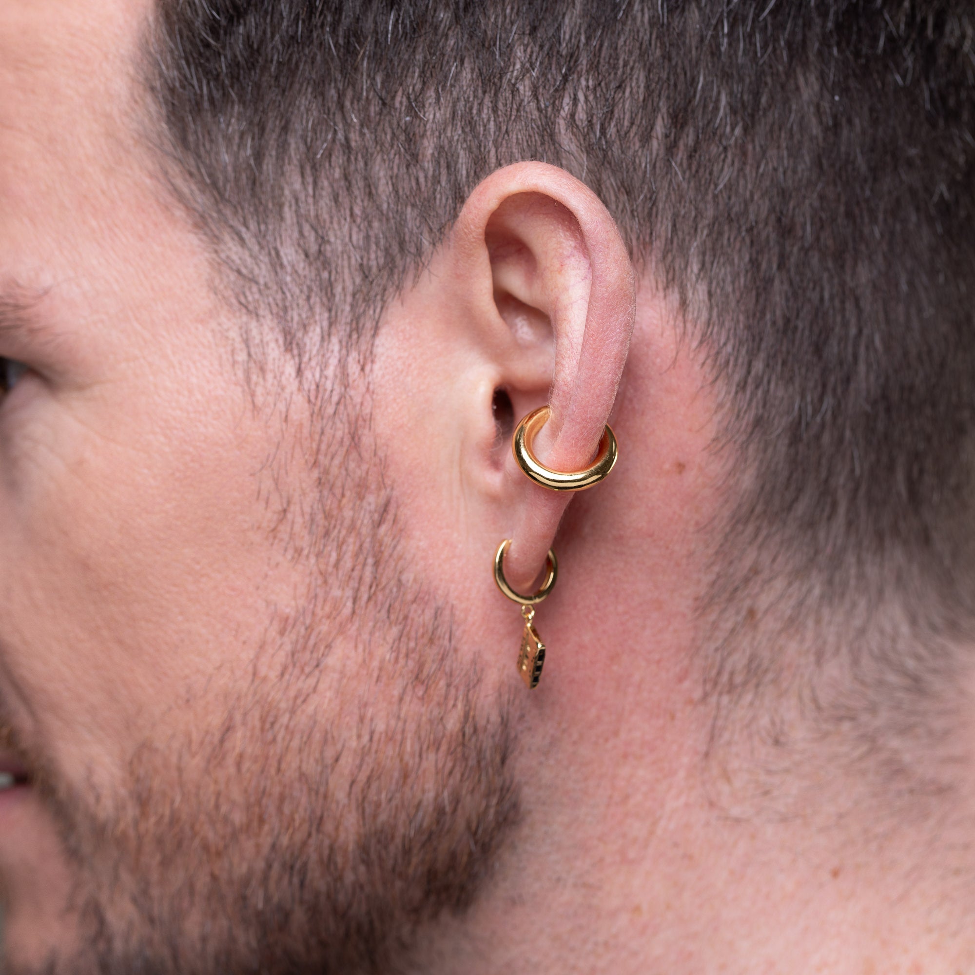 scream-pretty-Chunky-Single-statement-Ear-Cuff-silver-gold-plated-demifine-curated-ear-stack-stacking-cool-piercings-jewellery-earrings-contemporary-minimal-sleek-cool-edgy-trending