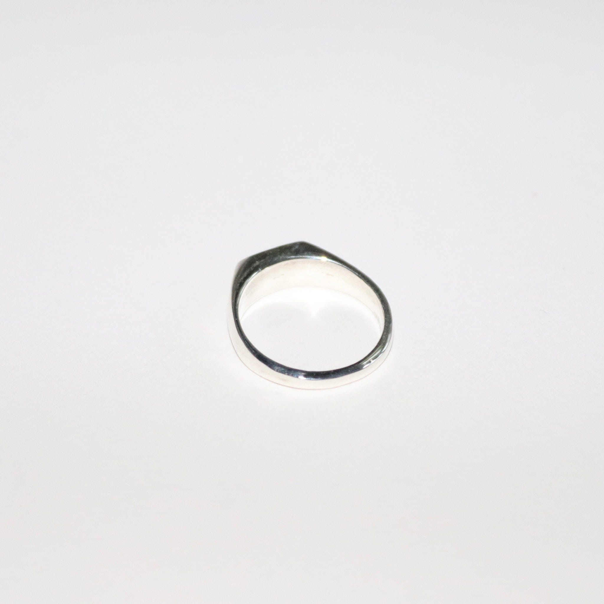 Blume-Jewellery-Sterling-Silver-Baguette-Signet-Ring-Chunky-Rectangle-Pinky-Ring-Cool-Effortless-Timeless-Classic-Everyday-Jewellery-UK-Handmade-Cool