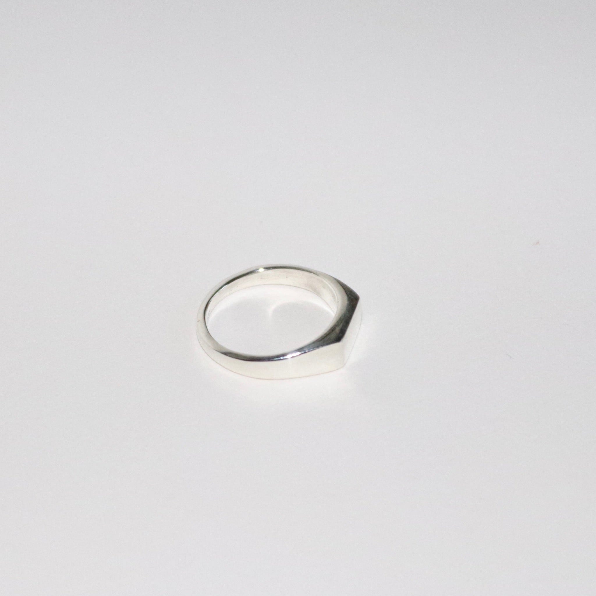 Blume-Jewellery-Sterling-Silver-Baguette-Signet-Ring-Chunky-Rectangle-Pinky-Ring-Cool-Effortless-Timeless-Classic-Everyday-Jewellery-UK-Handmade-Cool