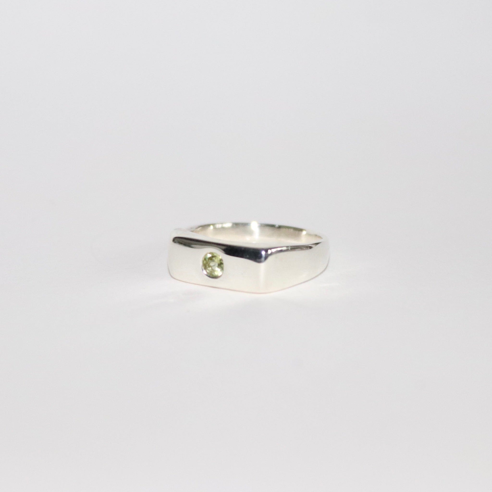 Blume-Jewelery-Single-Stone-Signet-Ring-Sterling-Silver-Rectangle-Pinky-Ring-Gemstone-Peridot-Garnet-Aquamarine-Citrine-Amethyst-UK-Handmade-Cool-Effortless-Heirloom-Everyday-Chunky-Staple-Ring-Stacking