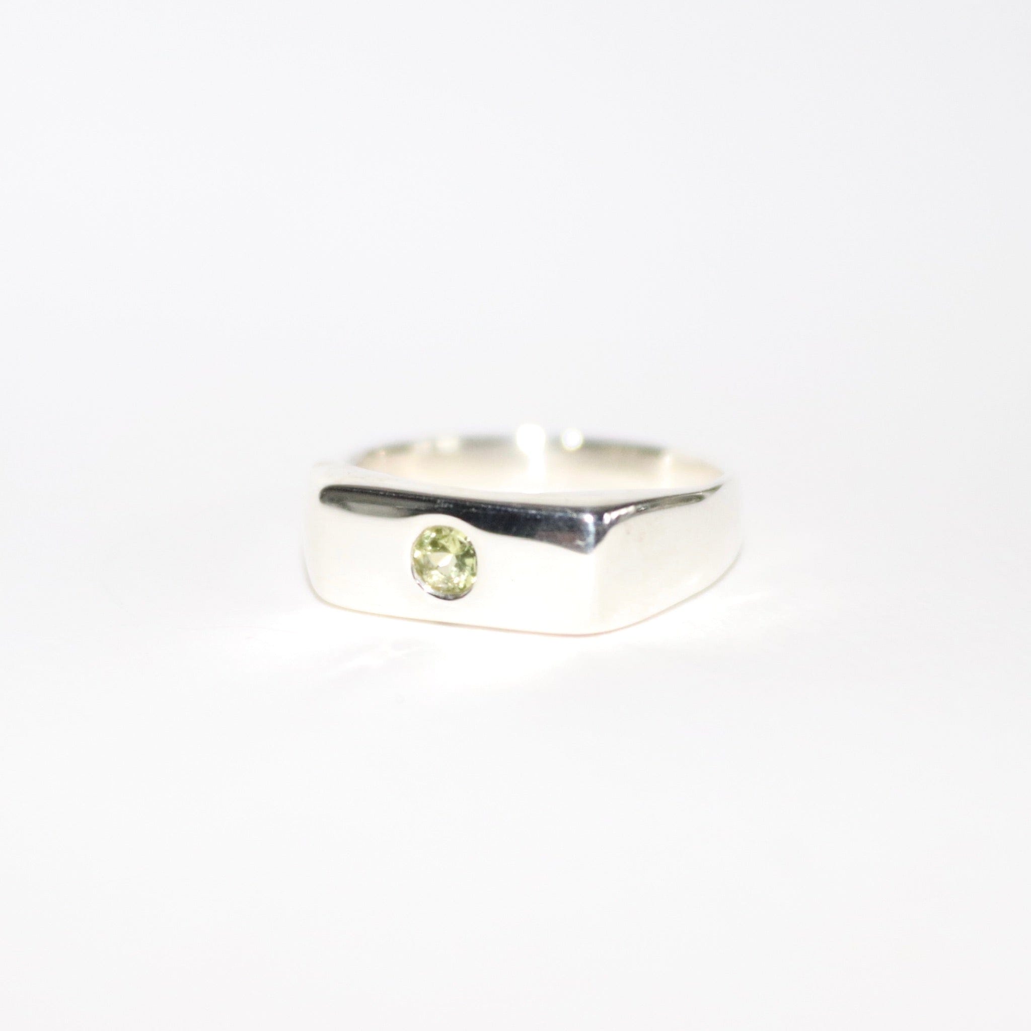 Blume-Jewelery-Single-Stone-Signet-Ring-Sterling-Silver-Rectangle-Pinky-Ring-Gemstone-Peridot-Garnet-Aquamarine-Citrine-Amethyst-UK-Handmade-Cool-Effortless-Heirloom-Everyday-Chunky-Staple-Ring-Stacking