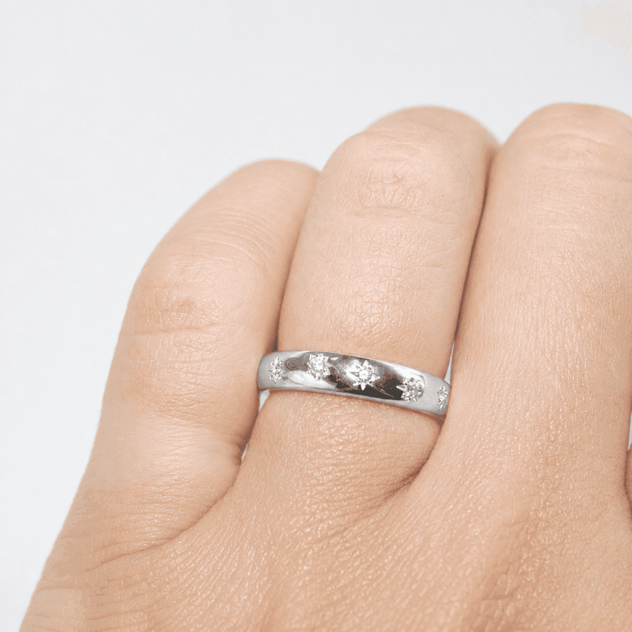 Blume-Jewellery-Sterling-Silver-Star-Set-Lab-Diamond-Stars-Band-Solitaire-Gemstone-Band-Sacking-Everyday-Wedding-Ring-Handmade-UK-Contemporary-Jewellery