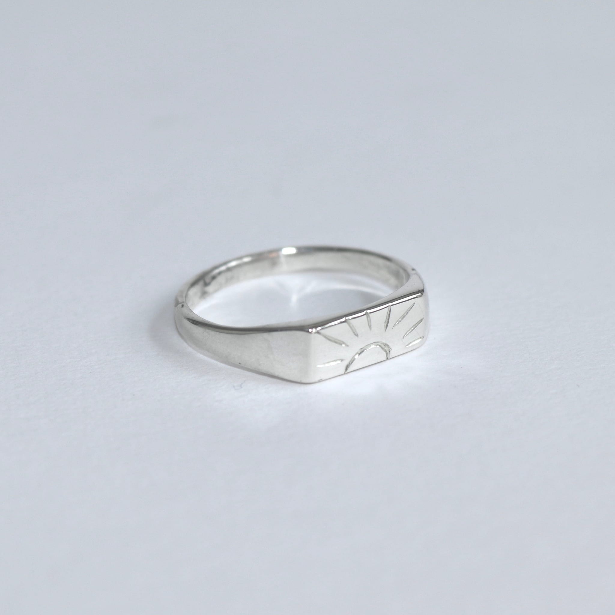 Blume-Jewellery-Sunset-Sterling-silver-signet-ring-chunky-Classic-everyday-hand-engraved-sun-design-motif-jewellery-timeless