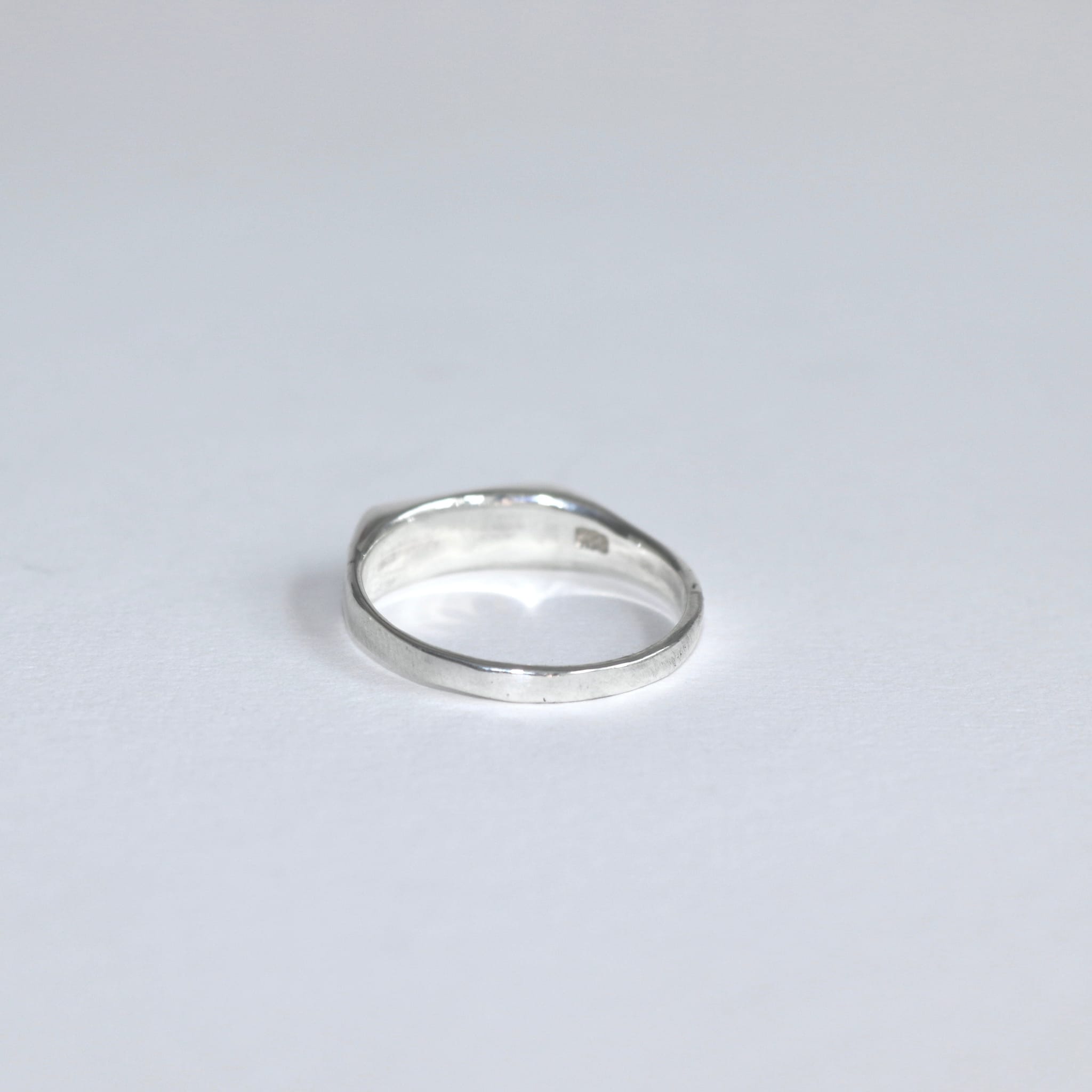 Blume-Jewellery-Sunset-Sterling-silver-signet-ring-chunky-Classic-everyday-hand-engraved-sun-design-motif-jewellery-timeless