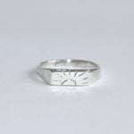 Blume-Jewellery-Sunset-Sterling-silver-signet-ring-chunky-Classic-everyday-hand-engraved-sun-design-motif-jewellery-timeless