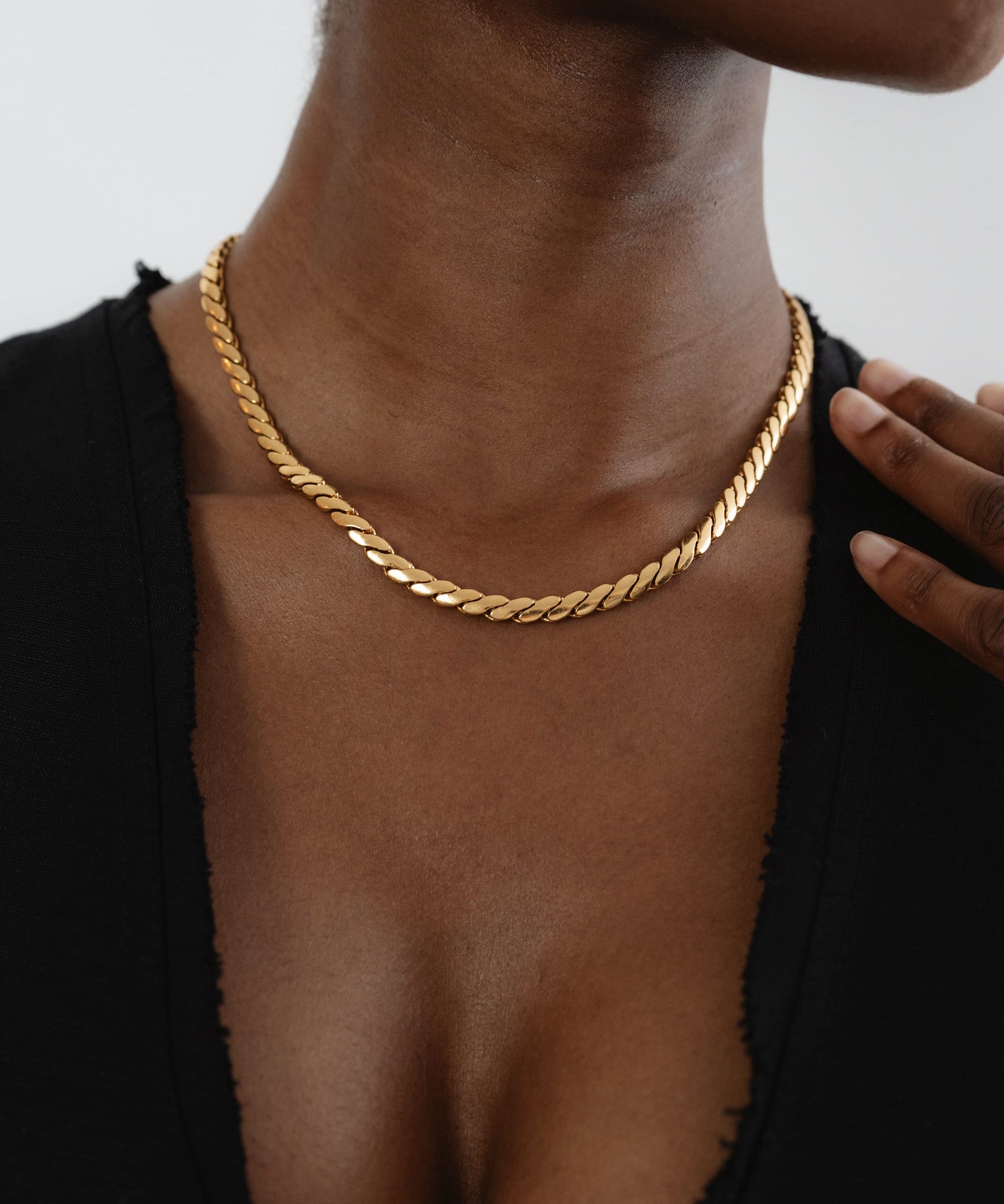 Miss-Cecilia-Vintage-Style-Chunky-Soho-Chain-Necklace-Gold-18ct-Plated-Cool-Effortless-Timeless-Everyday-Necklace-Contemporary-DemiFine