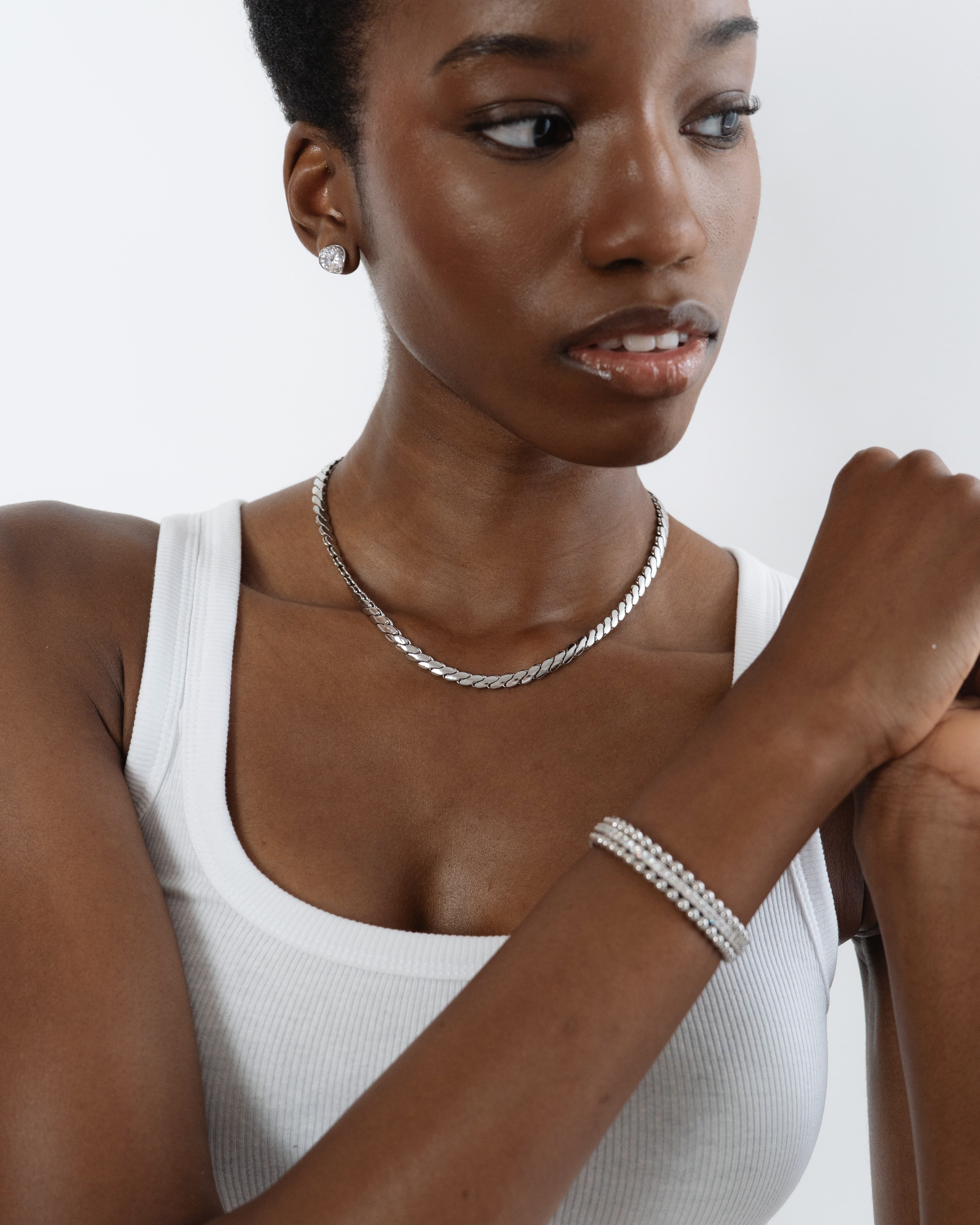 Miss-Cecilia-London-Soho-Necklace-Silver-Rhodium-Plated-Chunky-Twisted-Vintage-Inspired-Chain-Statement-Everyday-Jewellery-Demi-Fine-Cool-Contemporary-Timeless-Elegant