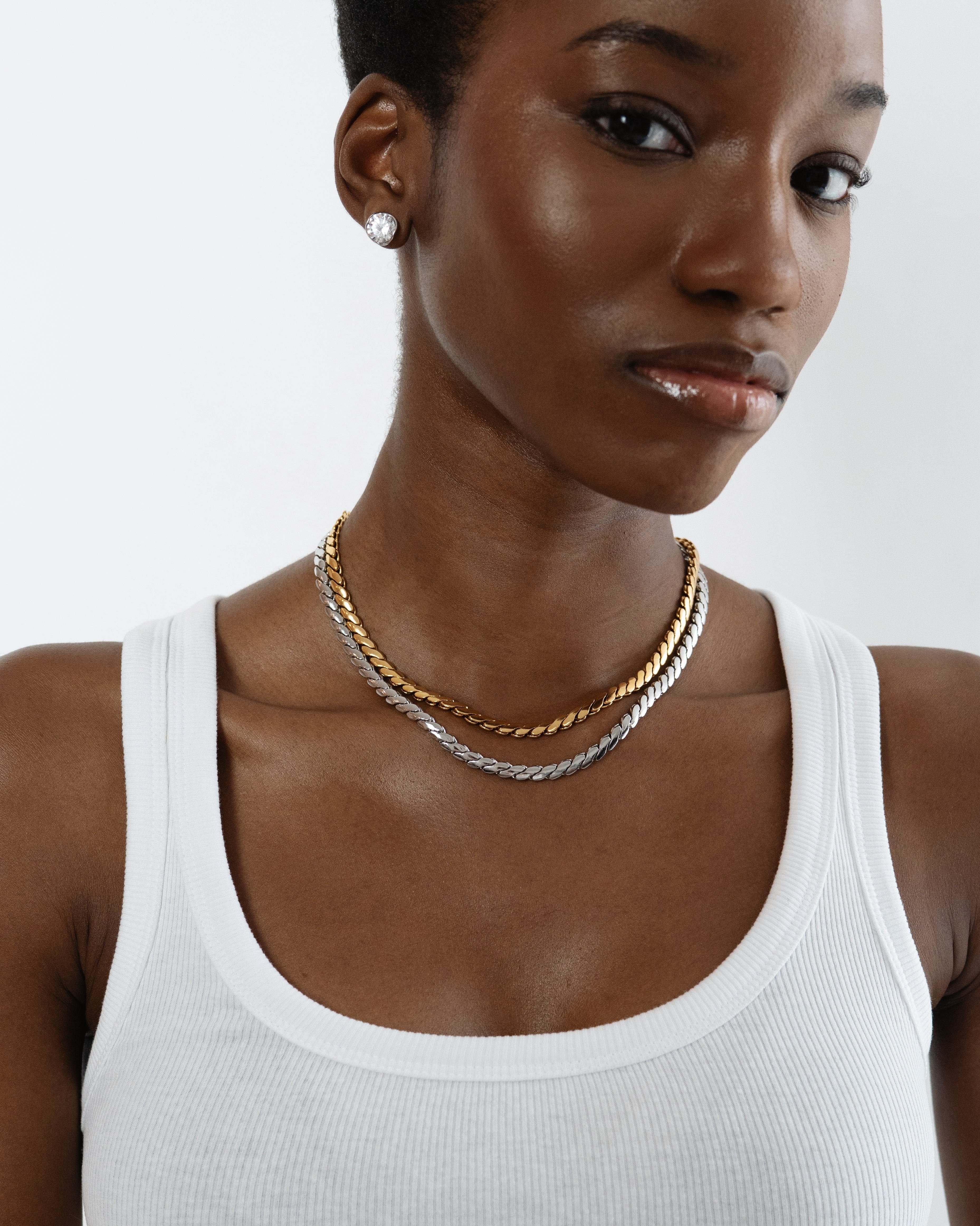 Miss-Cecilia-London-Soho-Necklace-Silver-Rhodium-Plated-Chunky-Twisted-Vintage-Inspired-Chain-Statement-Everyday-Jewellery-Demi-Fine-Cool-Contemporary-Timeless-Elegant