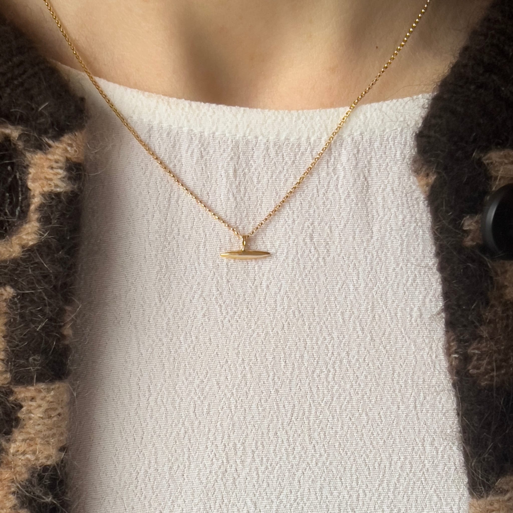 Tory-Long-The-Bar-Pendant-T-Bar-Chain-Necklace-18ct-Gold-Vermeil