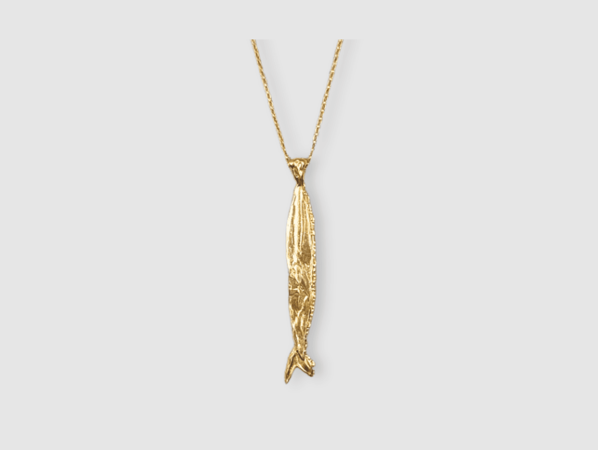 Milly-Maunder-Fish-Pendant-Long-Necklace-Coastal-Marine-Motifs-Jewellery-Beach-Summer-Pendant-Sealife-Ocean-Textured-Cool-Pisces-Gold-Plated-Layering-Necklaces