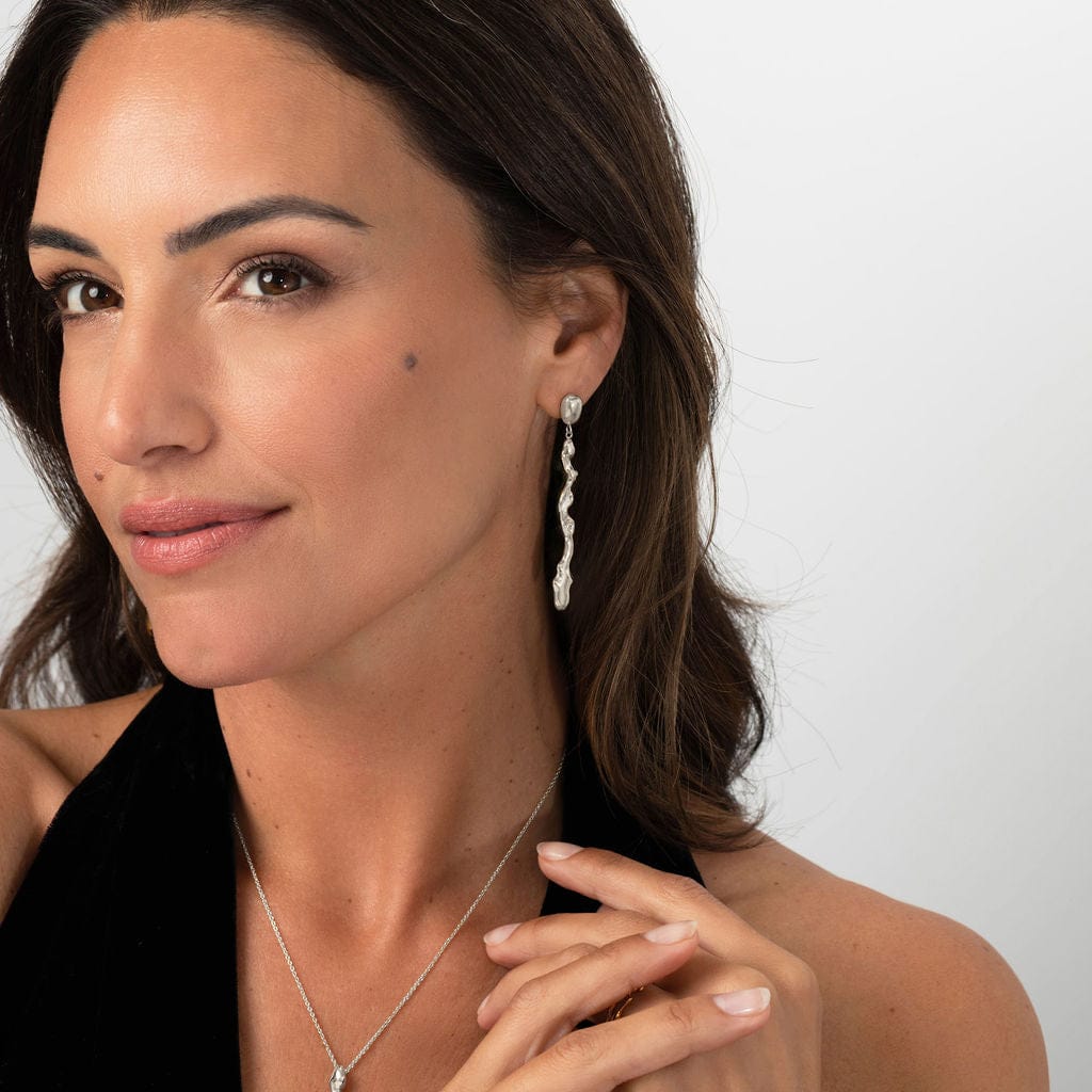 Liz-Crow-London-Resilience-Earrings-18CT-GOLD-Vermeil-The-Flow-Within-Sculptural-Wavey-Wiggle-Drop-Dangle-Stud-Earrings-Earring-Statement-Scluptural-Molten-Organic-TExture