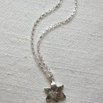 Squeeze-Jewellery-London-Tiny-Ghost-Chunky-Chain-Flower-Pendant-Lily-Necklace-GOld-Silver-Vanilla-Cream-Statement-Cool-Cute-Jewellery