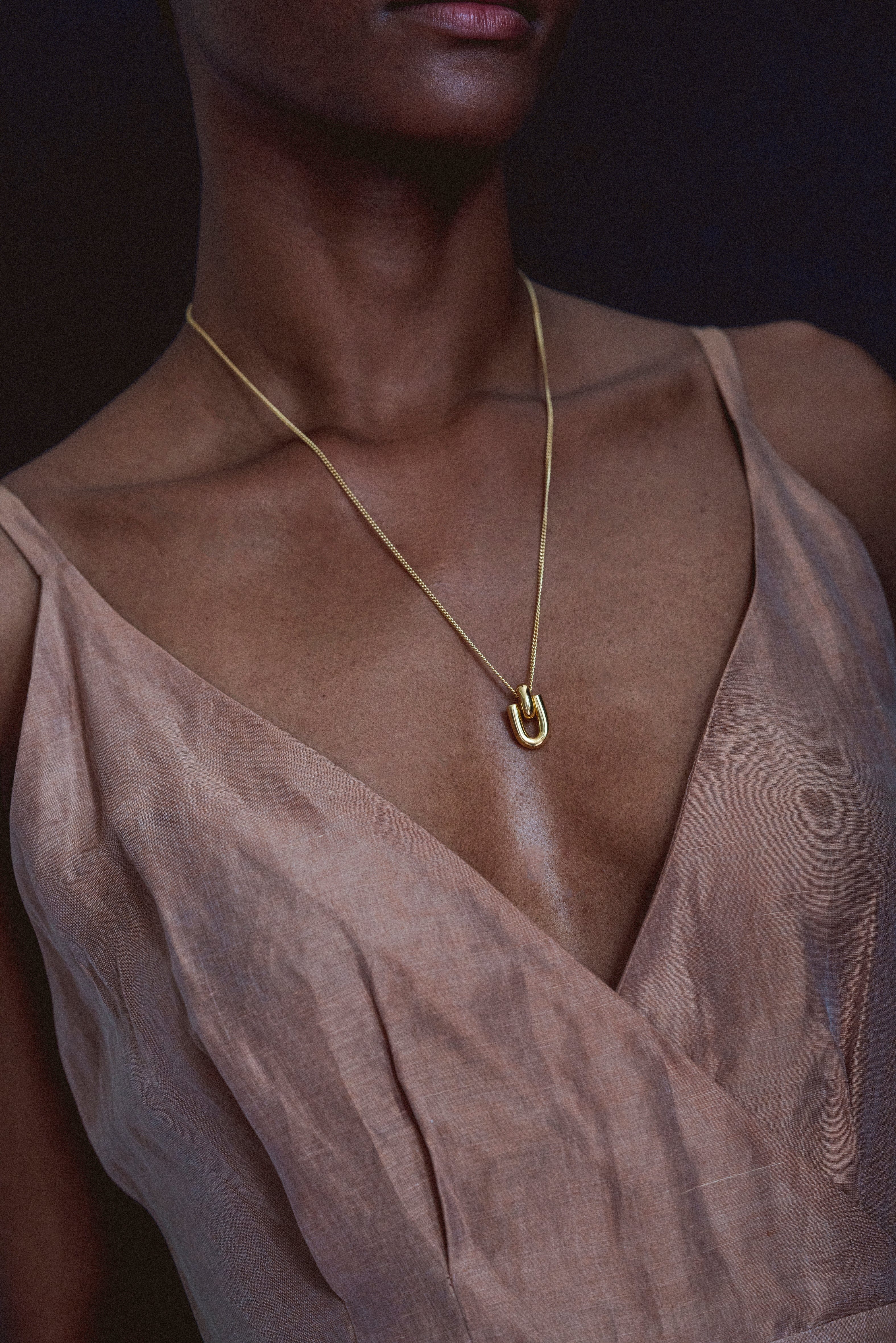 Ruddock-Uma-Sculptural-Pendant-Necklace-Modern-Sterling-Silver