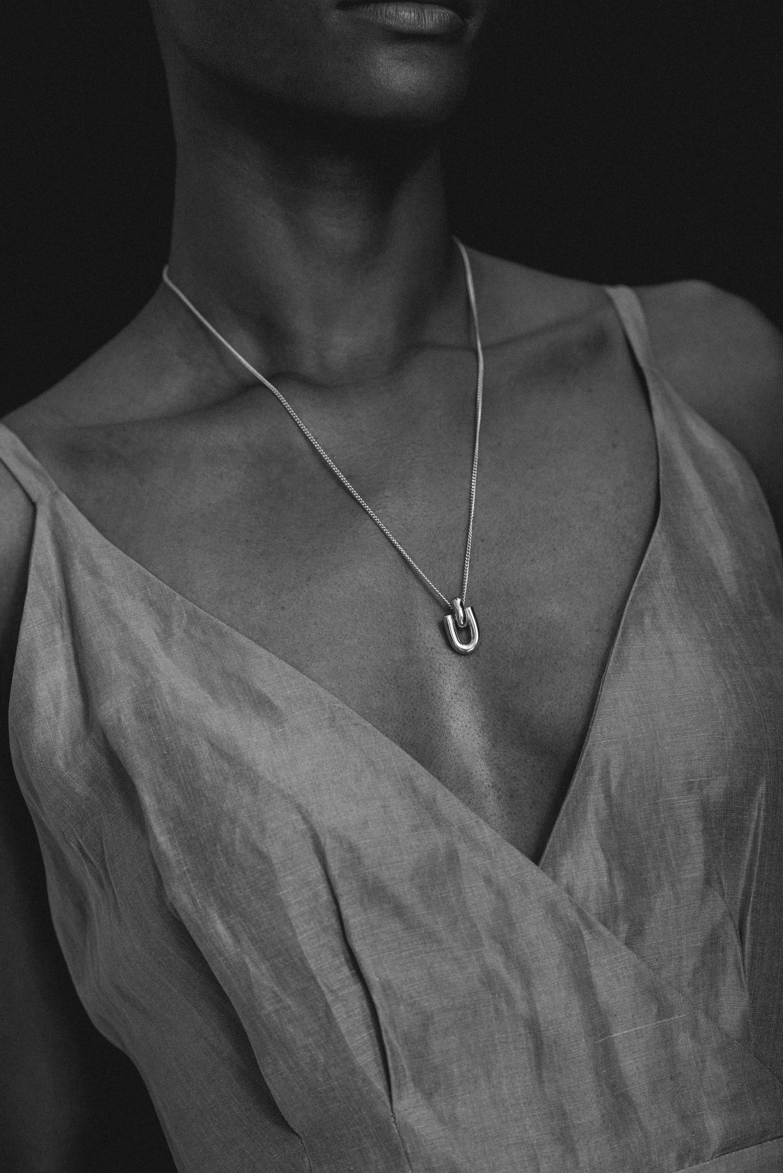 Ruddock-Uma-Sculptural-Pendant-Necklace-Modern-Sterling-Silver