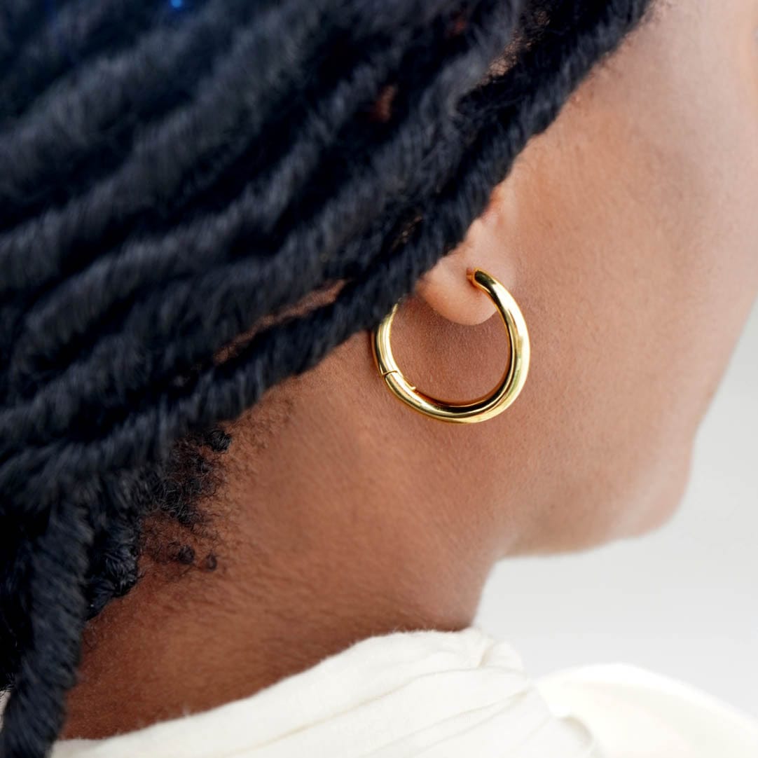 Junk-Jewels-large-wobbly-Chunky-hoop-earrings-Hoops-gold-silver