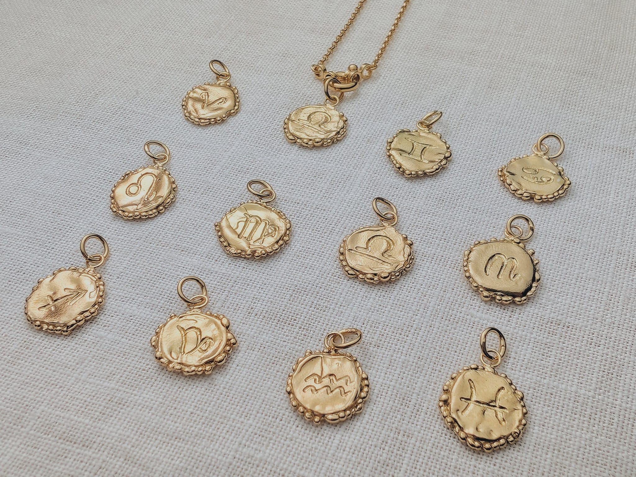 Milly-Maunder-Zodiac-Disc-Coin-Vintage-Style-Astrology-Pendant-Necklace-Chain-Gold-Plated-Personalised
