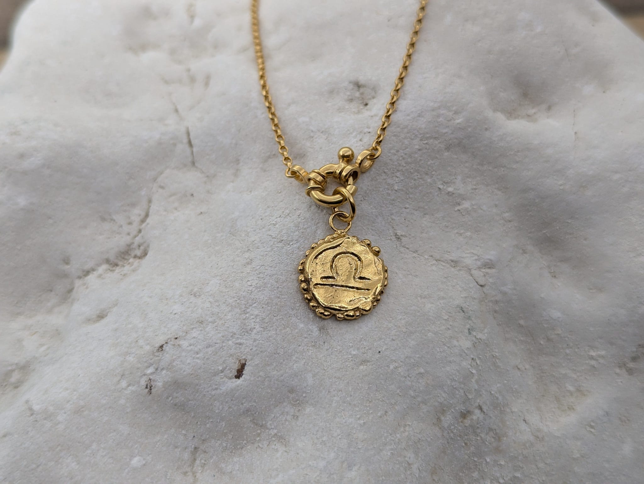 Milly-Maunder-Zodiac-Disc-Coin-Vintage-Style-Astrology-Pendant-Necklace-Chain-Gold-Plated-Personalised