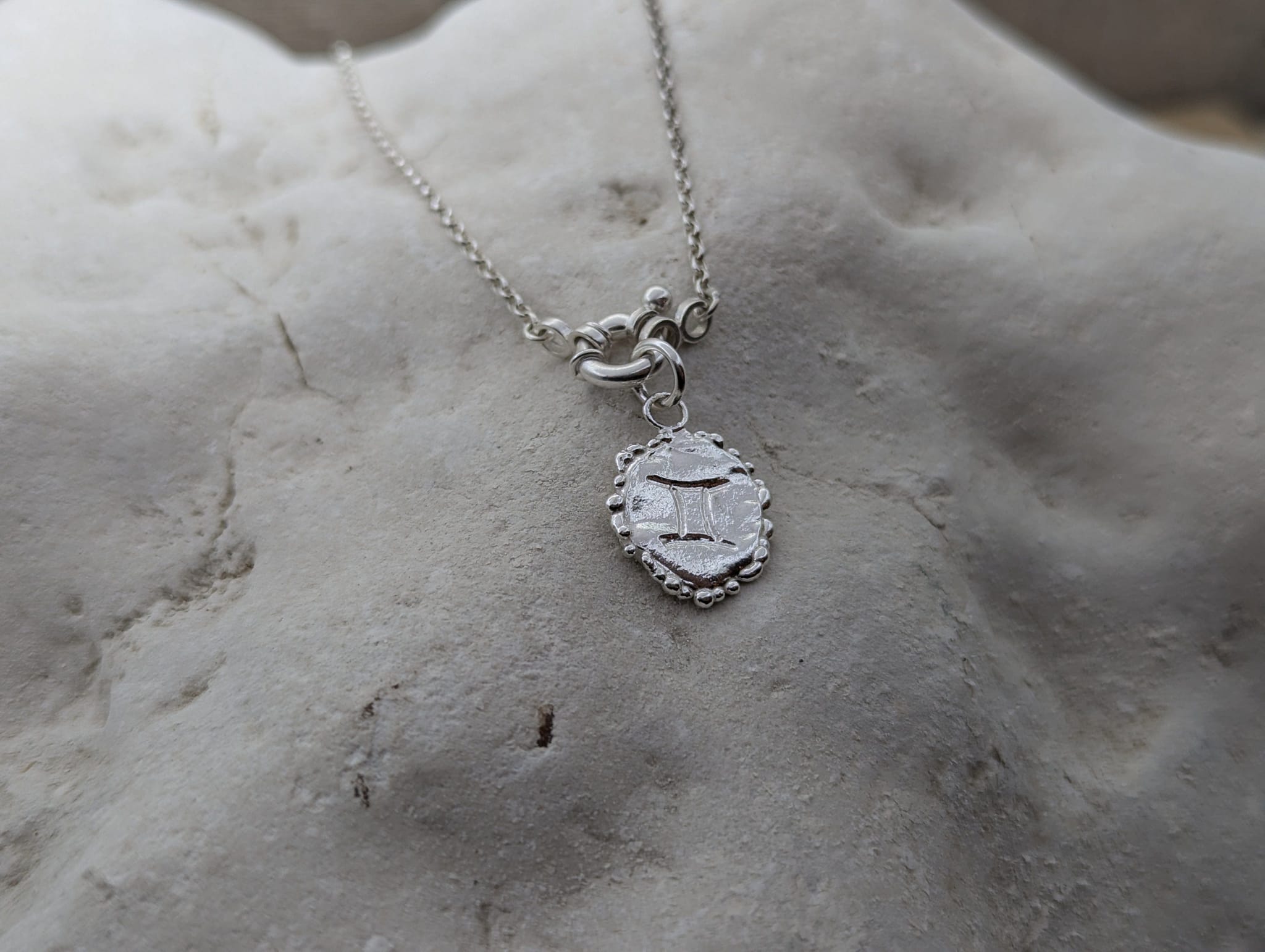 Milly-Maunder-Zodiac-Star-Sign-Coin-Disc-Vintage-Style-Antique-Heirloom-Pendant-Astrology-Chain-Necklace-Sterling-Silver-Personalised